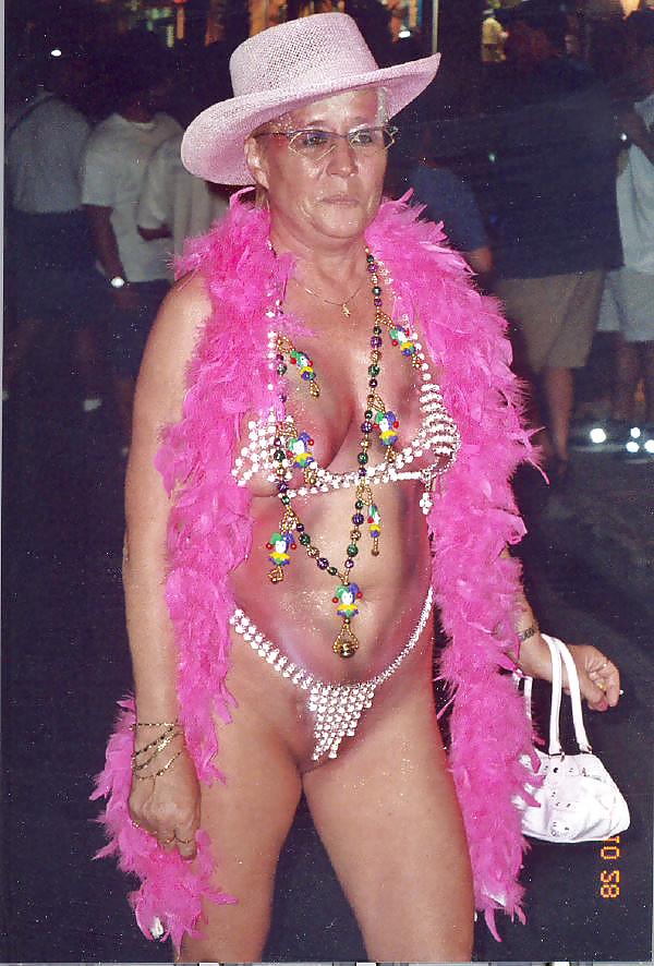 25P Hottest Milfs & Grannies From Fantasy Fest - Part 2