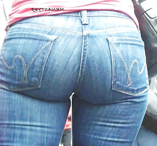 25P Wife In Tight Jeans #15