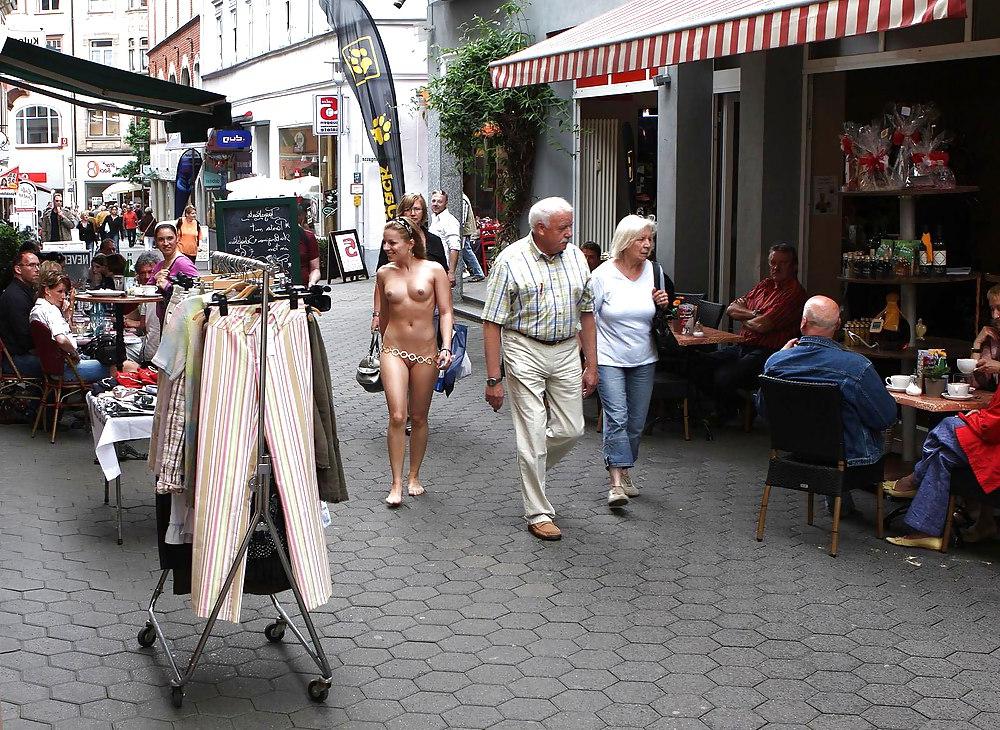 25P Public nudity girls #11