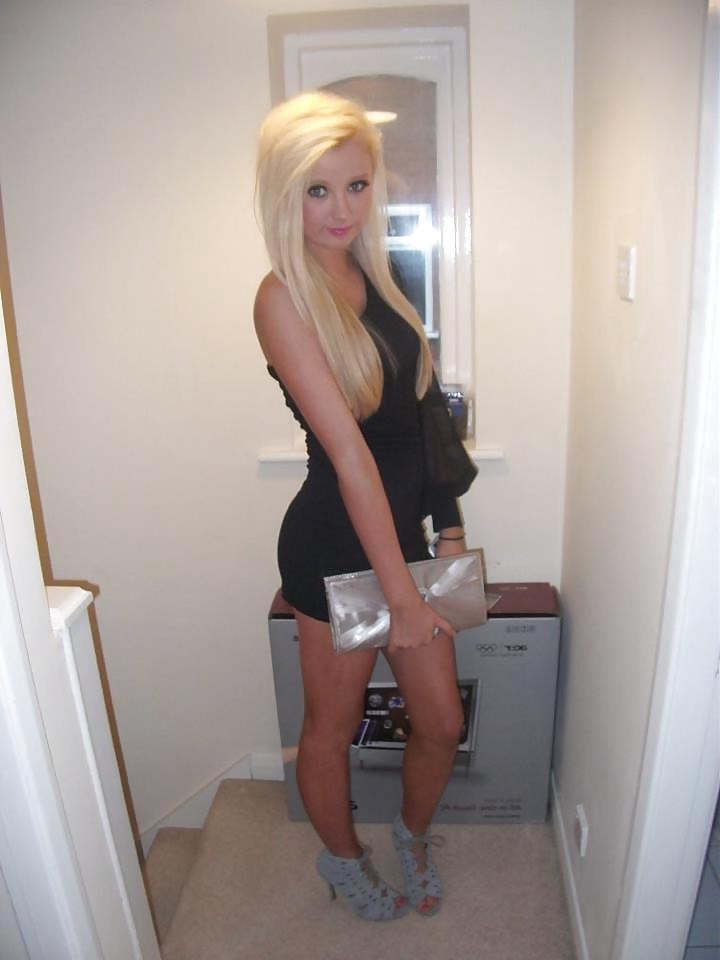 20P Eveyone loves a bimbo 3