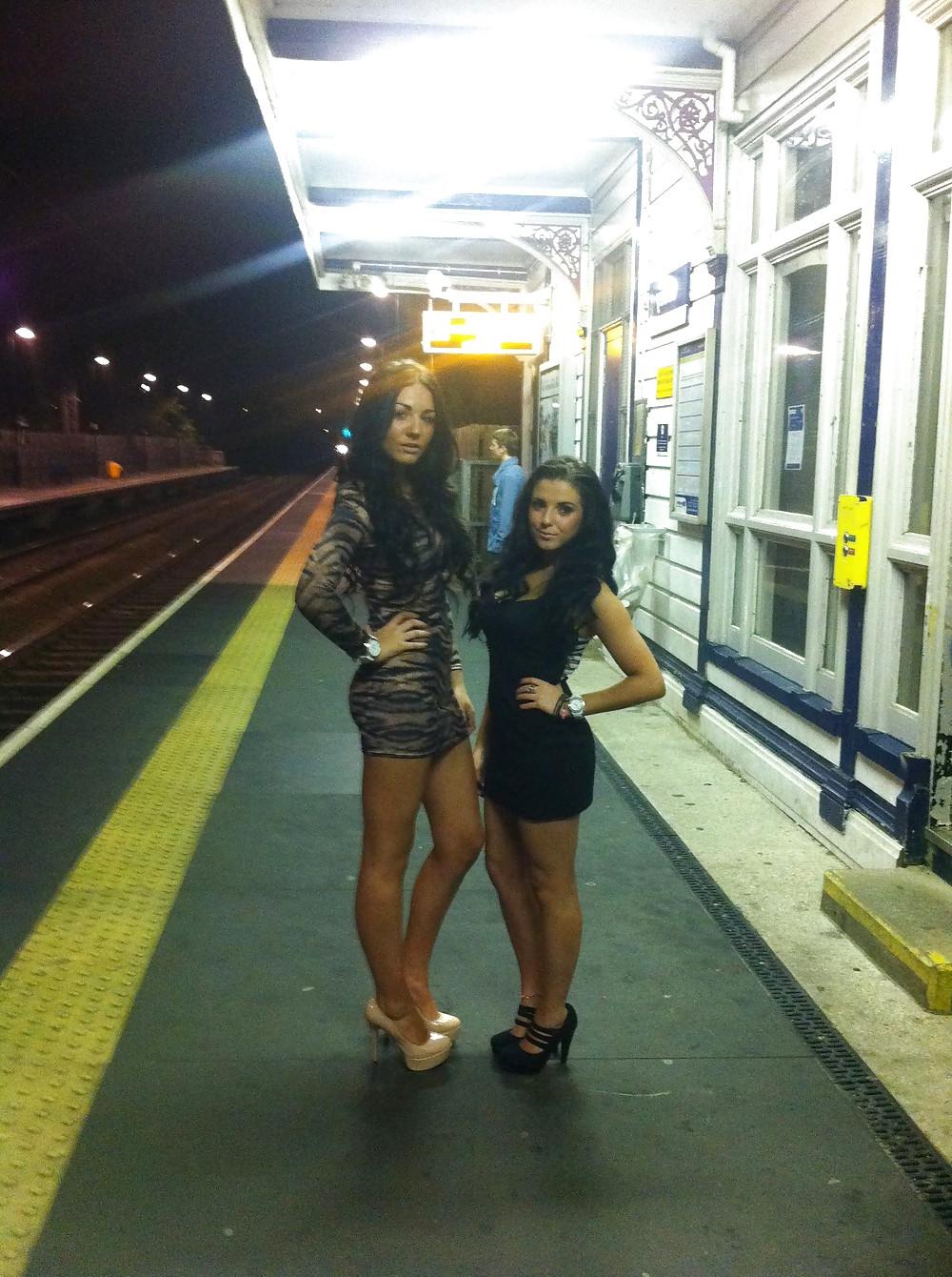 20P Eveyone loves a bimbo 3