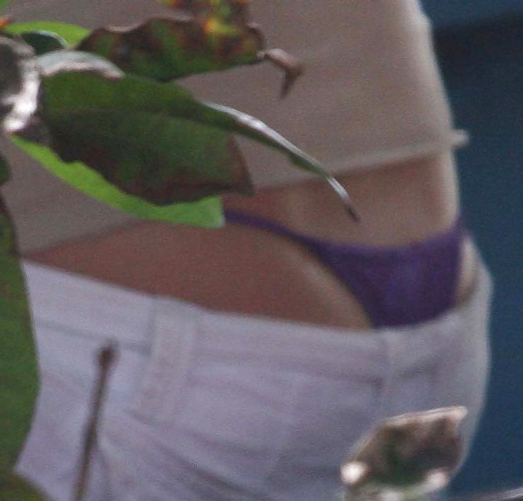 25P Thong 10