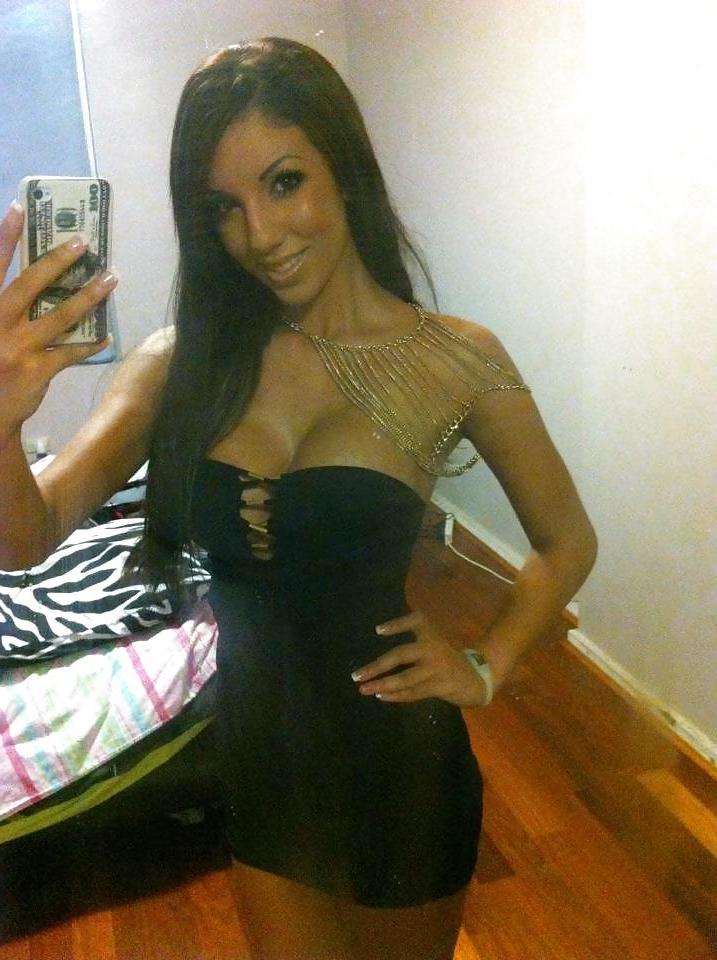 25P Bimbo Selfshots