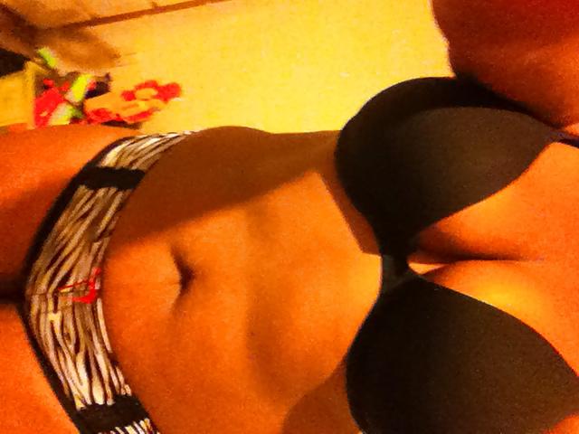 25P Meet thick n sexy nikki