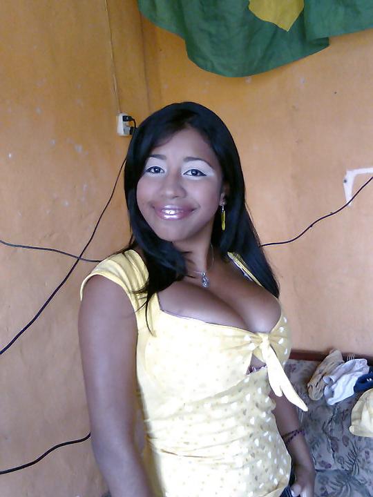 16P Busty Brazilian: Rebecca