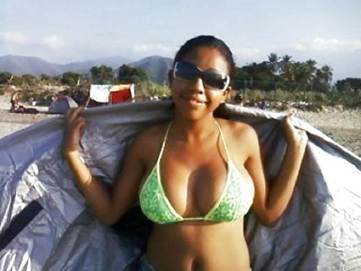 16P Busty Brazilian: Rebecca