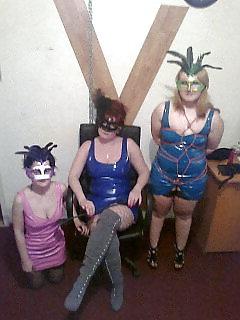 25P Mistress Andreea with 2 slaves