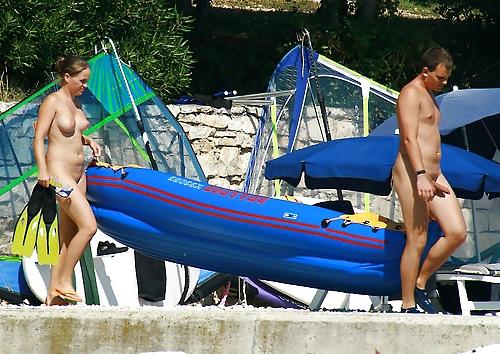25P Nude couples