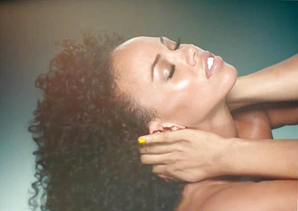 24P Jerk Off To ... Elle Varner (R&B Singer)