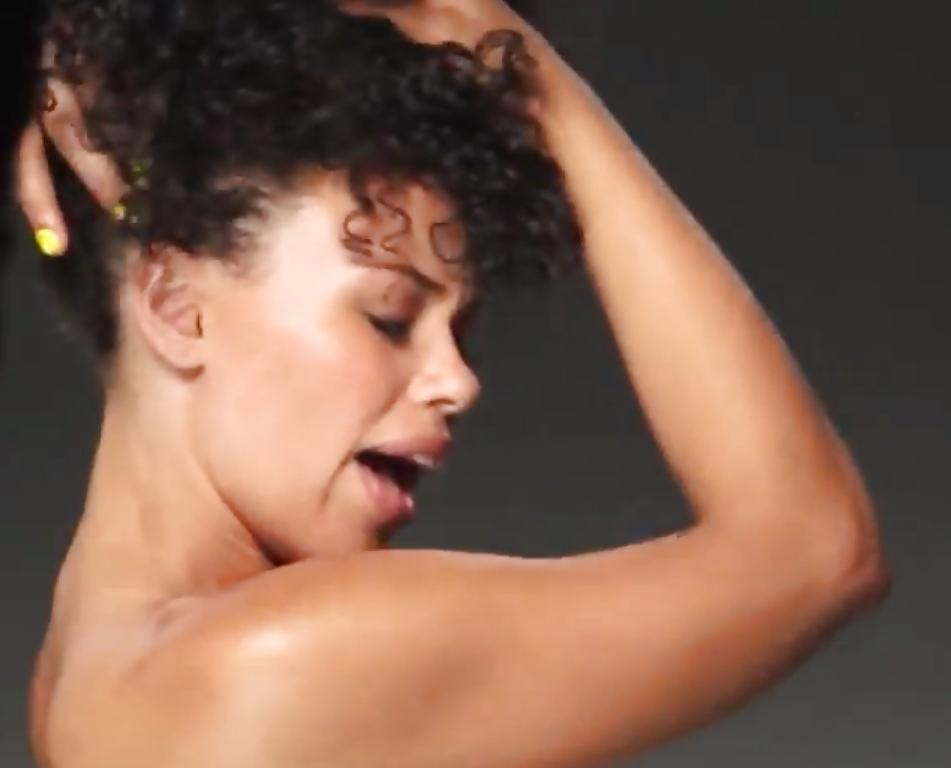 24P Jerk Off To ... Elle Varner (R&B Singer)