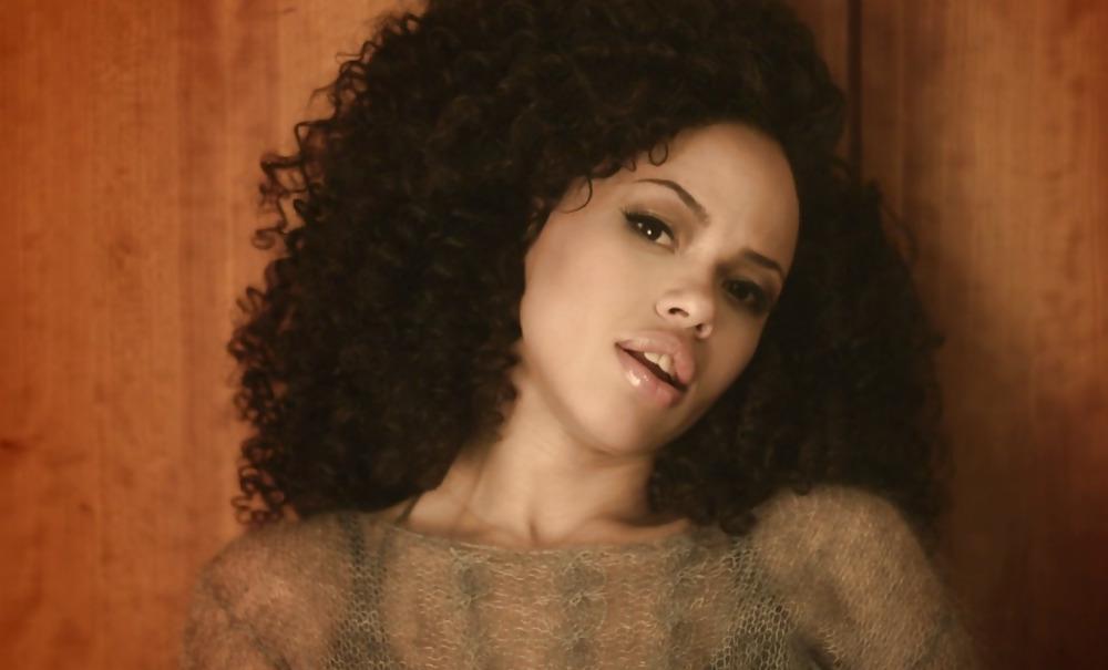 24P Jerk Off To ... Elle Varner (R&B Singer)