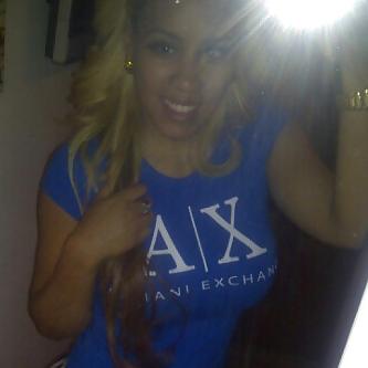 25P Latina and Brazilian with long nails and long toenails