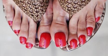 25P Latina and Brazilian with long nails and long toenails