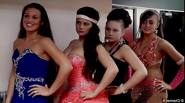 8P Big Fat Gypsy Girls