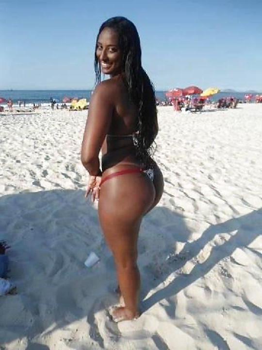 11P Brazilian women: mariah