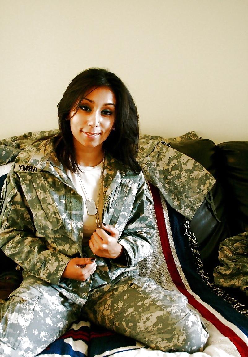 25P Army Chick
