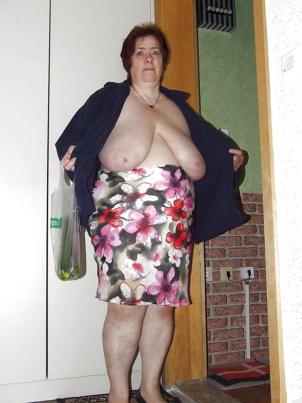 20P Saggy Tits 23