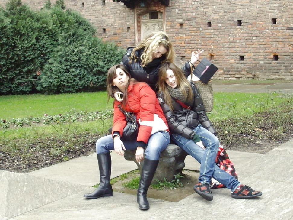 25P Queens in Jeans LVXXIV