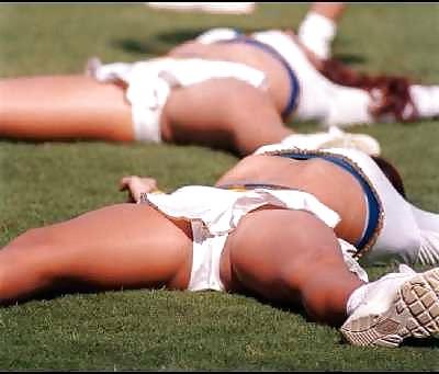 10P Cheerleader Upskirts