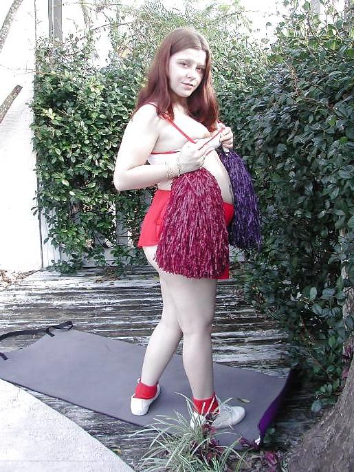17P Pregnant 'cheerleaders' in the garden