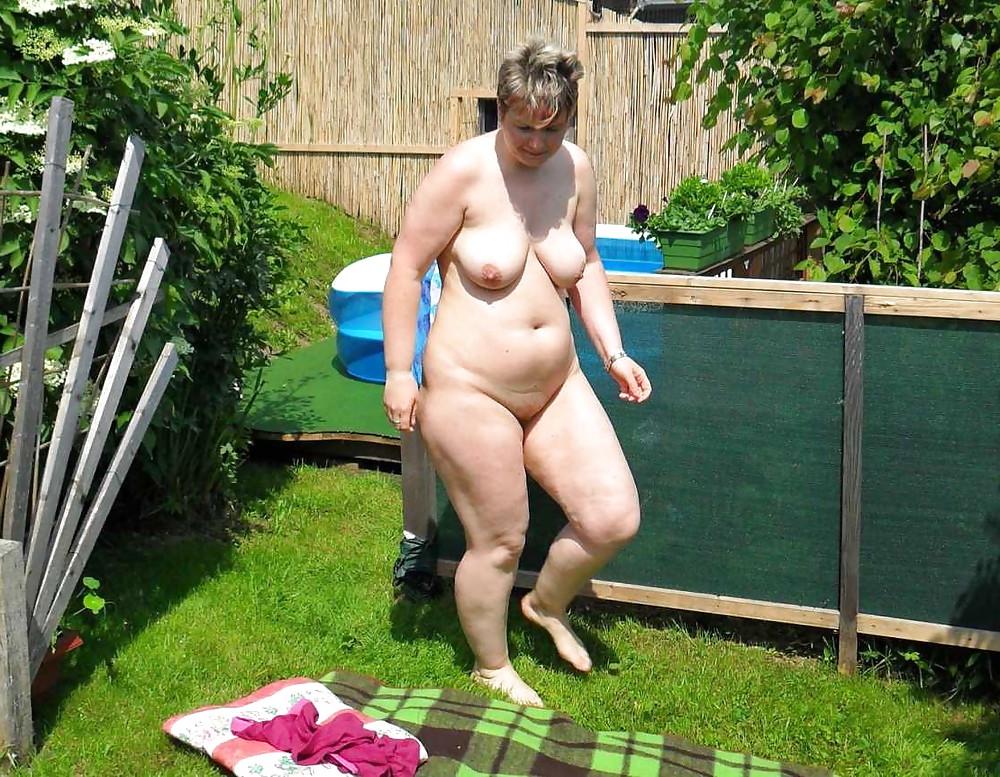 25P Curvy girls!
