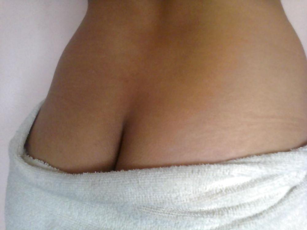 24P My chic in thong