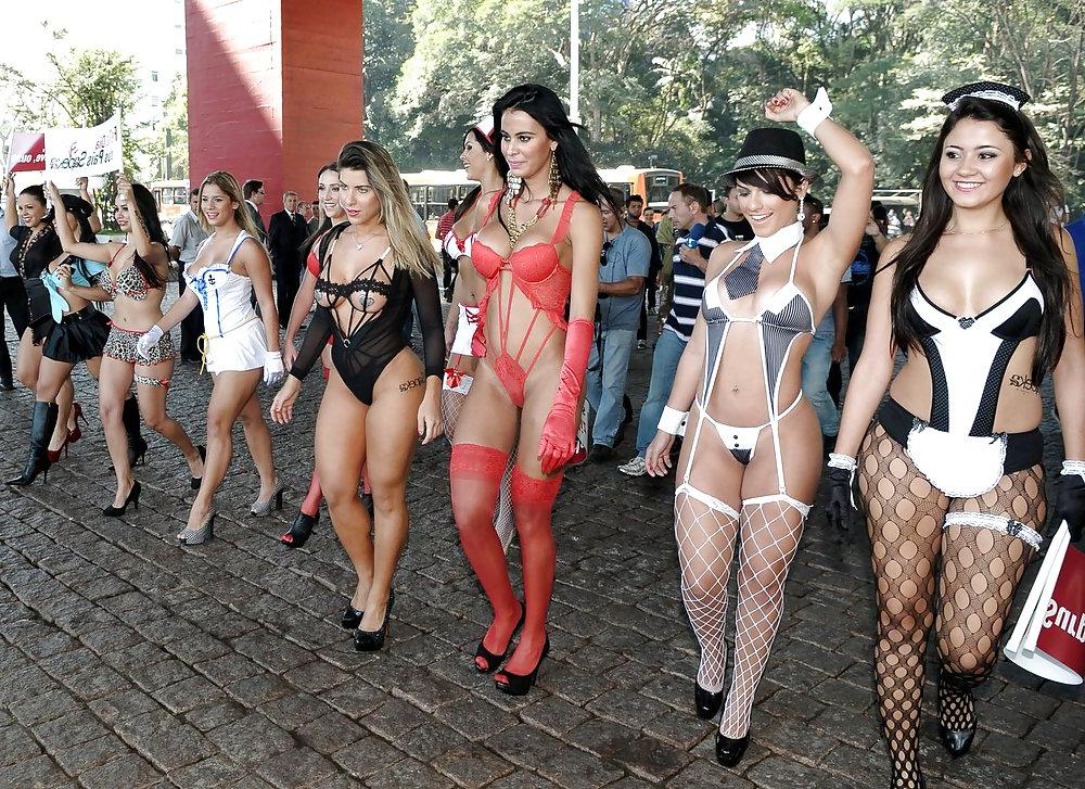 7P Brazilian Girls - Happy Father's Day