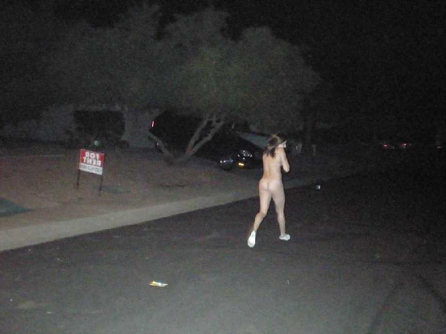 25P PUBLIC NUDE