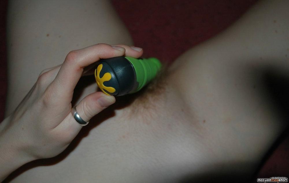 22P Red haired babe gagging
