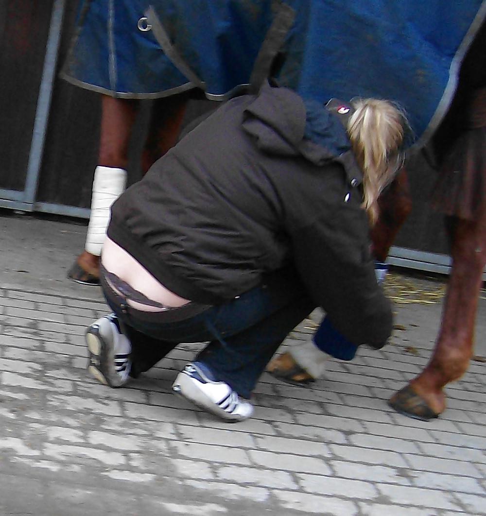 25P Thong 24