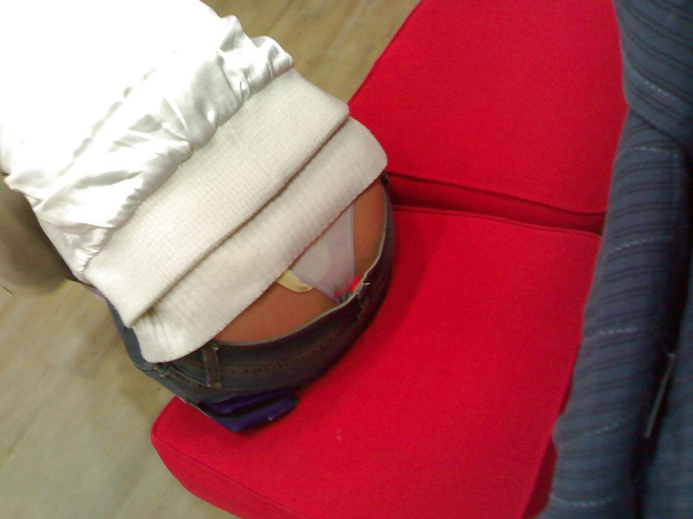 25P Thong 30