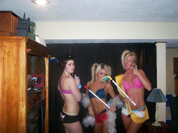 25P Thong 30