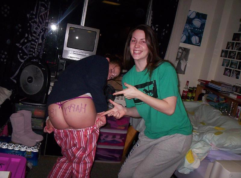 25P Thong 34