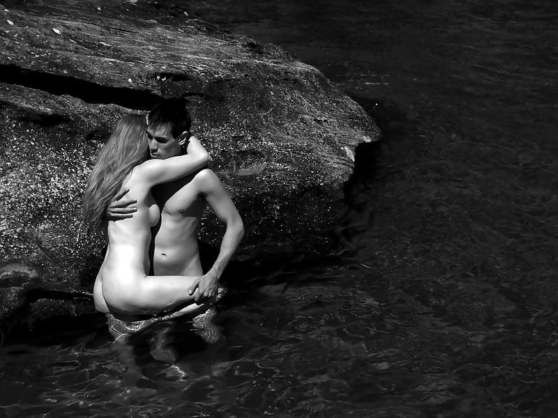 25P XES SENSUAL, SEXUAL, EROTIC LADIES N MEN PLAY SEX B&W