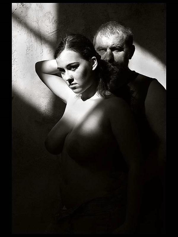 25P XES SENSUAL, SEXUAL, EROTIC LADIES N MEN PLAY SEX B&W