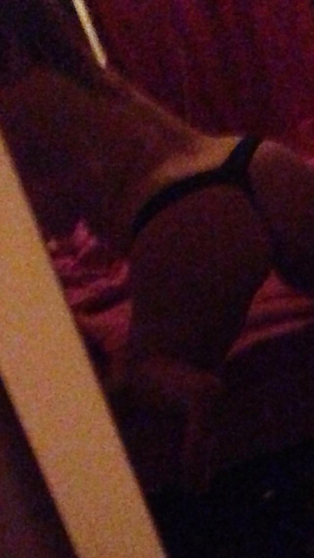 5P Ass in the mirror!