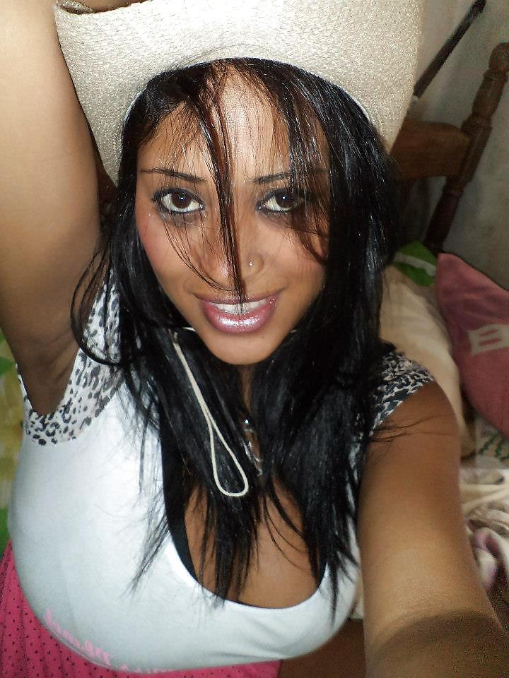14P Brazilian girl: Lorenna