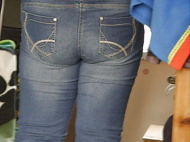 19P Farting in her jeans