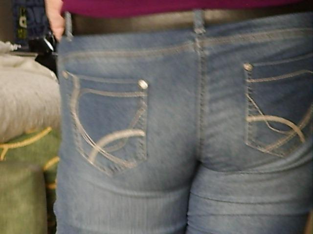 19P Farting in her jeans