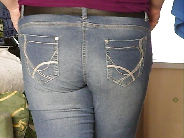 19P Farting in her jeans