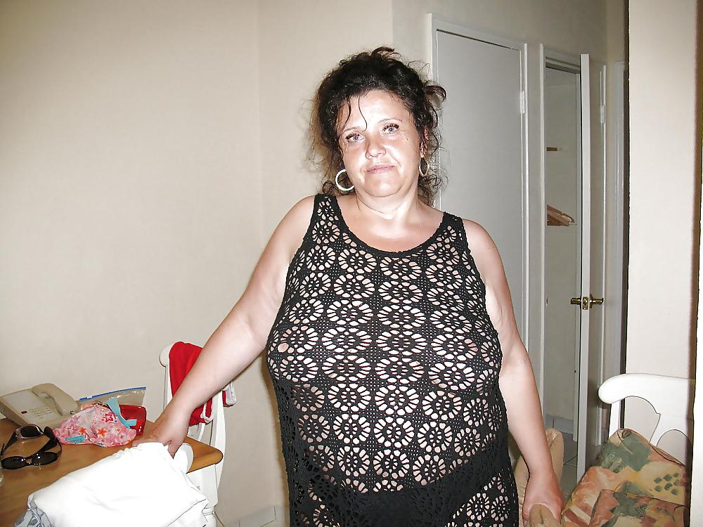 13P Fat german wife.
