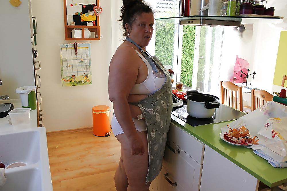 13P Fat german wife.