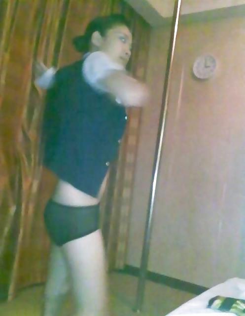 25P Chinese air hostess exposed
