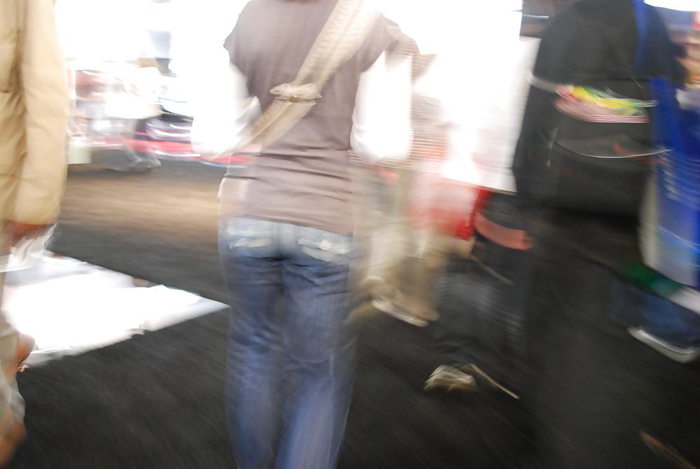 25P Teens in tight jeans 01