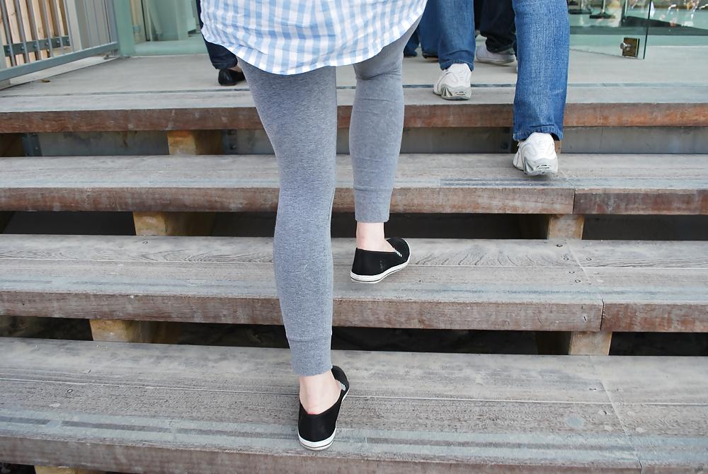 25P Teens in tight jeans 01