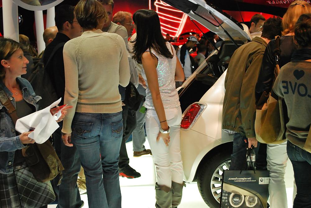 25P Teens in tight jeans 01
