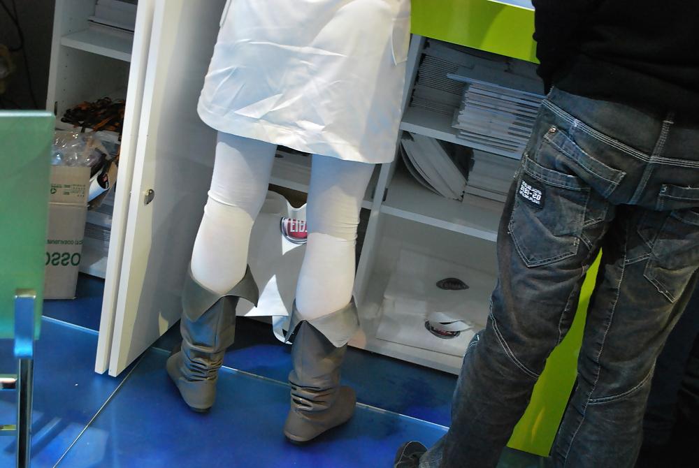 25P Teens in tight jeans 01