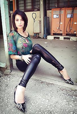 25P Sluts in tight pants! 11