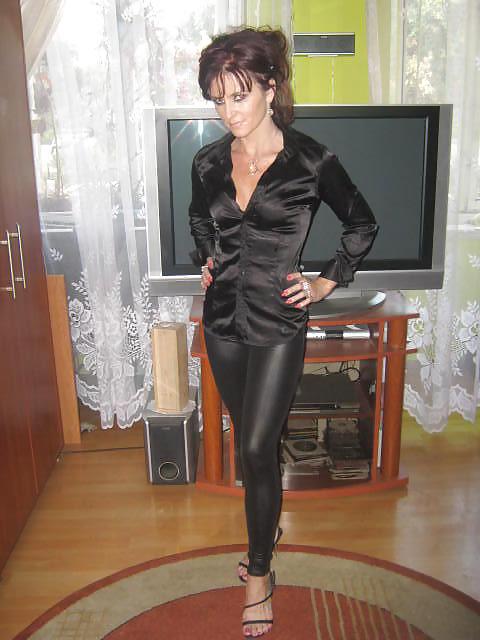25P Sluts in tight pants! 13