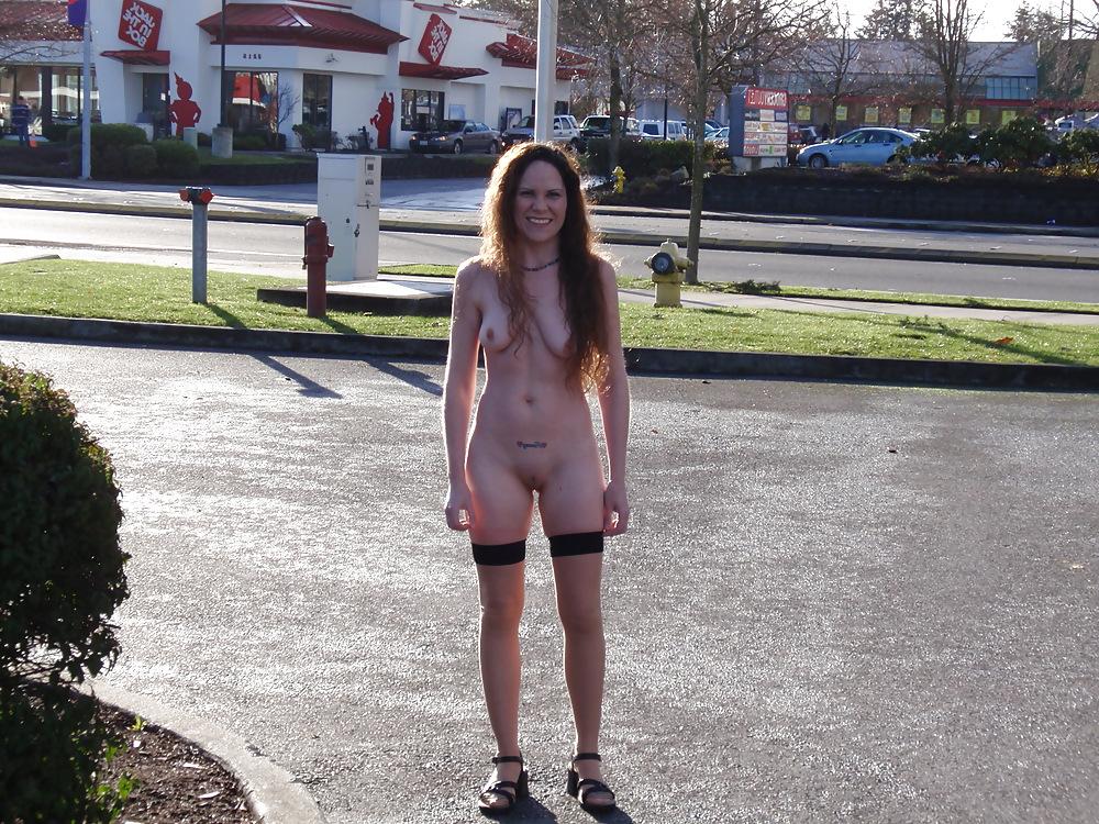 10P OohlalaXXX Public Nudity